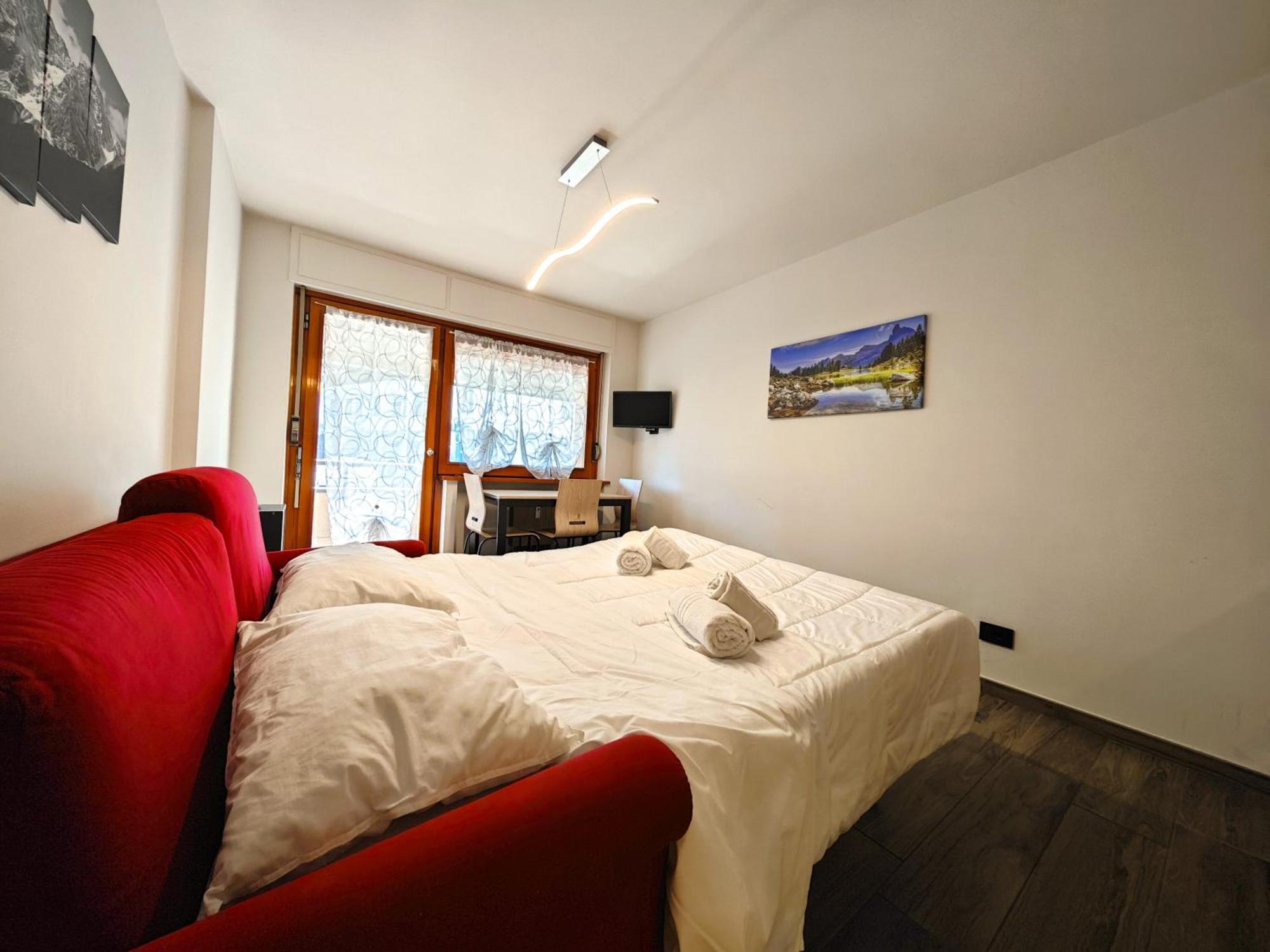 Hostdomus - City Center Apartment Colle Sestriere Exterior photo