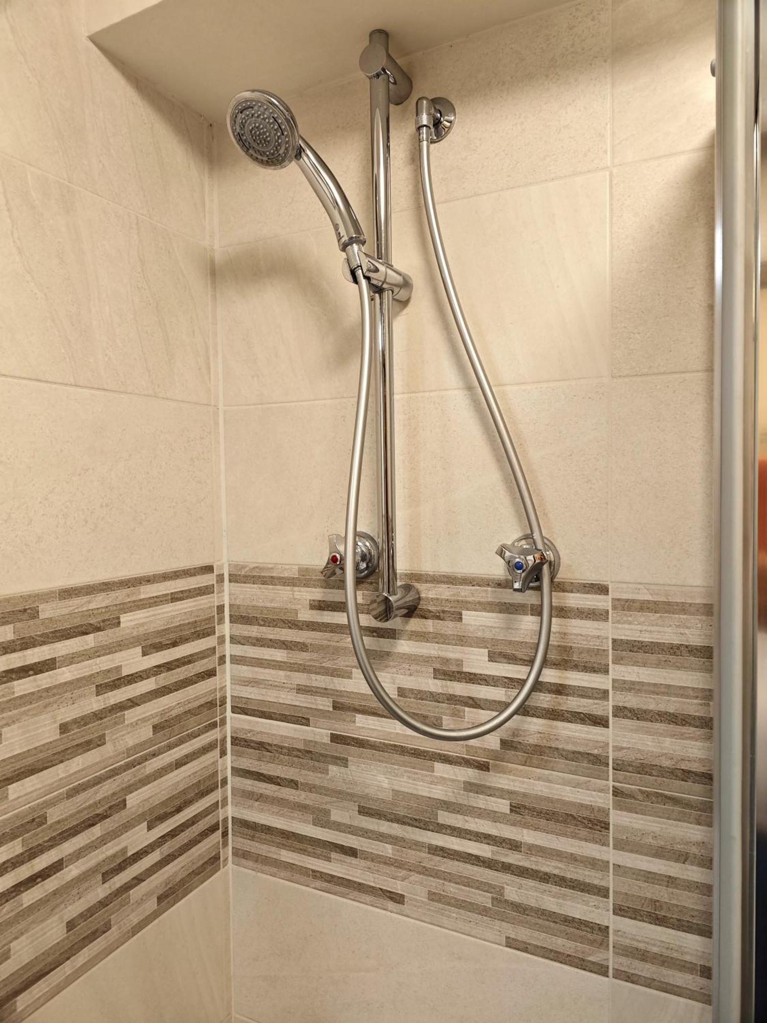 Hostdomus - City Center Apartment Colle Sestriere Exterior photo